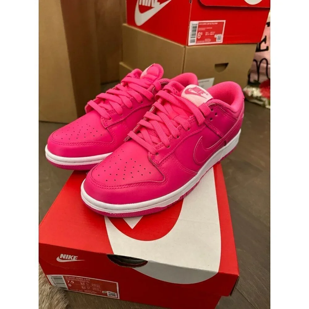 Nike dunk low hyper pink / white